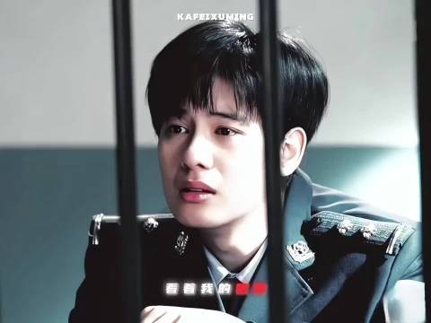 胡先煦综艺搞笑大男孩,醉梦变身冷峻刑警高雪林