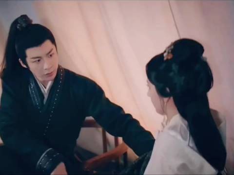 魏劭被小乔吓怕了，小乔干什么都不让走