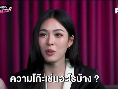 有哪些呆萌的事情发生 ：上台忘了拉裤链 最后那个笑也太傻了