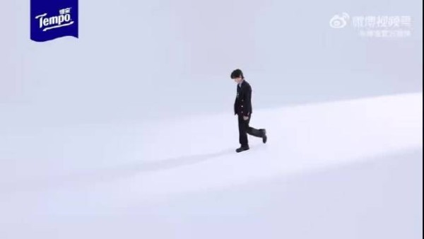 官宣啦！余宇涵成为得宝品牌活力大使，干净清爽的气质，看着就很舒服
