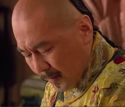 皇上两场哭戏未当面落泪，愧疚思念皆系甄嬛