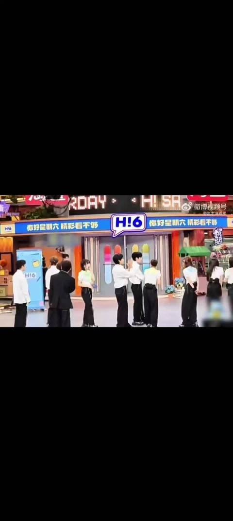 孟子义李昀锐摩天轮同框引猜测 男方未录hi6被指接下班