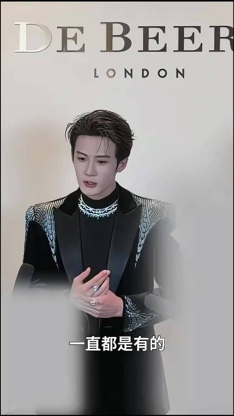檀健次透露将进组拍戏,何不同舟渡待播