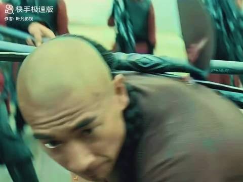 苏灿为父报仇决战义兄袁烈,对方乌金软甲刀枪不入