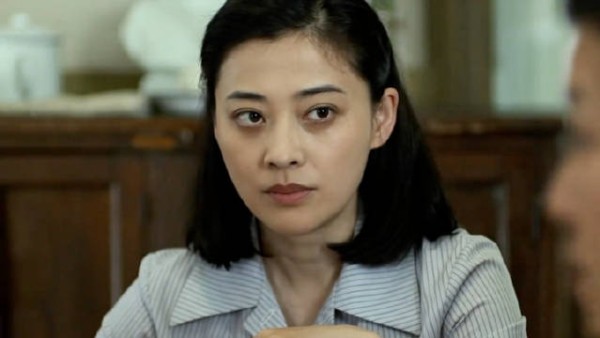 这个阶段的安杰最漂亮，可能这时的她，很像我对妈妈最初的印象