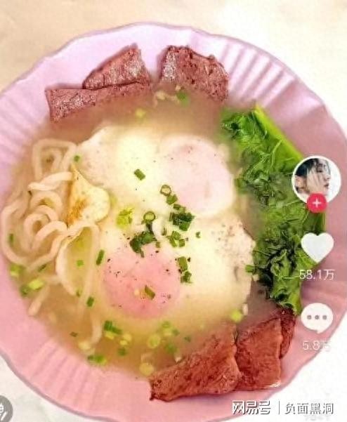赵丽颖，39，岁生日偷摸晒儿子，停工，15，个月，她这步棋走得比谁都清醒