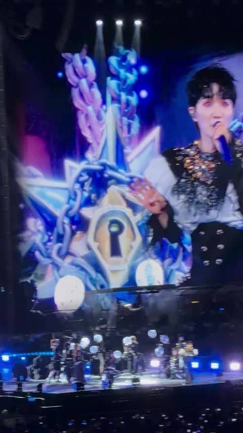 已经到了不整活反而不适应的程度了吗哈哈哈哈哈哈周深演唱会真的不停啊