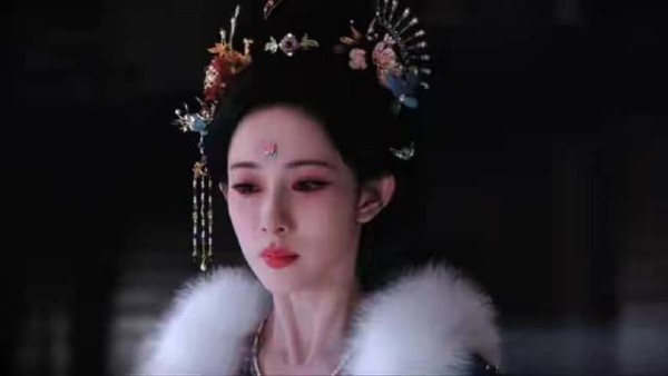 孟子义尚公主沐浴戏氛围感拉满，暮晚摇出场张力十足