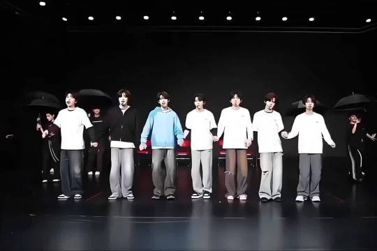 时代少年团平台人气高，长期陪伴攒下信任