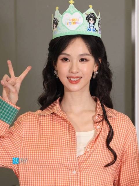 陈都灵生日直播派对举行