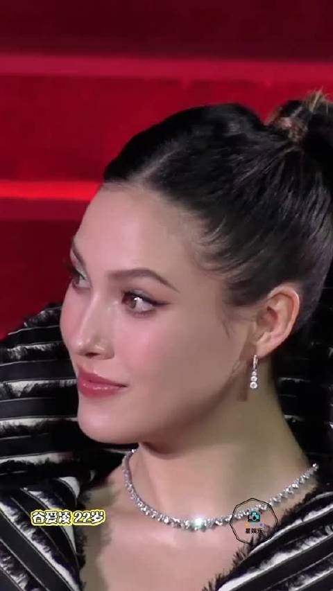 谷爱凌亮相穿普拉达的女王2中国首映礼状态满分