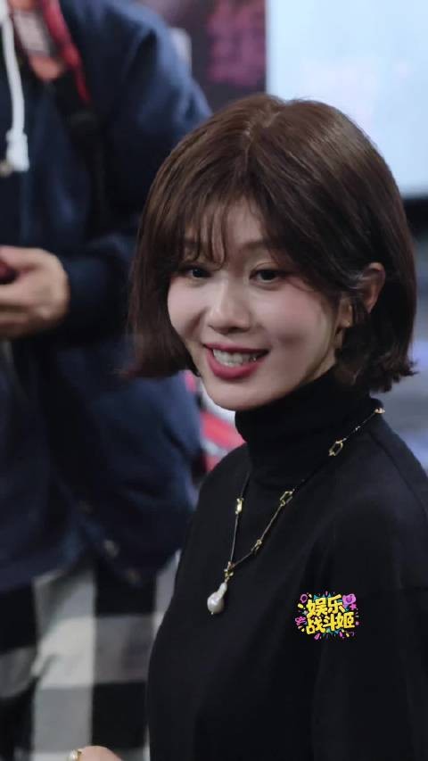 刘诗诗好宠小狮子 饭撒的神刘诗诗短发好灵电视剧醉梦