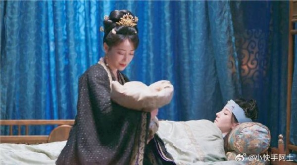 郝葭生产芳如陪伴!可老二却连止疼针都不给她!