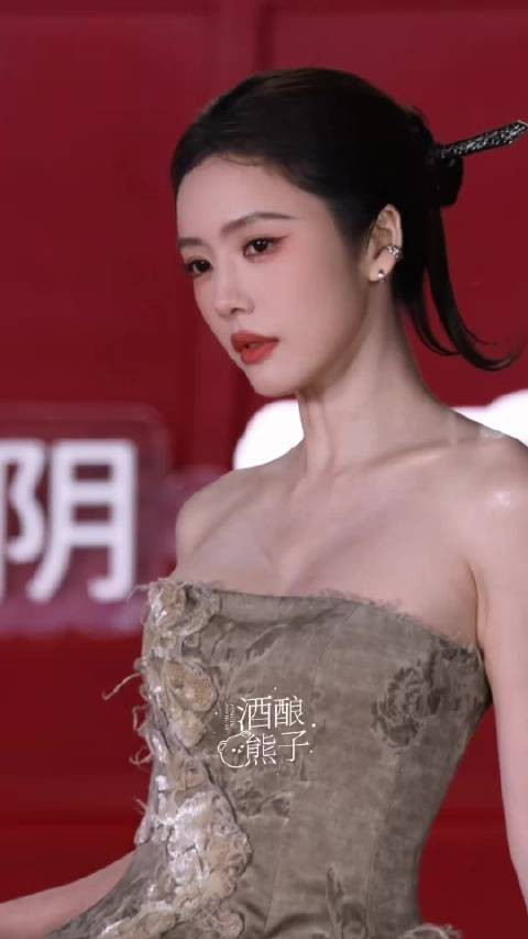 蔡文静完全美神降临好吗,好有韵味