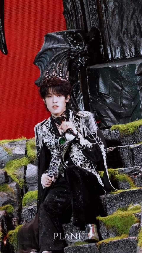 又来感受张泽禹的whataya want from me了…简直就是神作! .