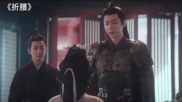折腰:这一段两人演的都好好,小乔委屈巴巴,魏劭唯一一次没走舆
