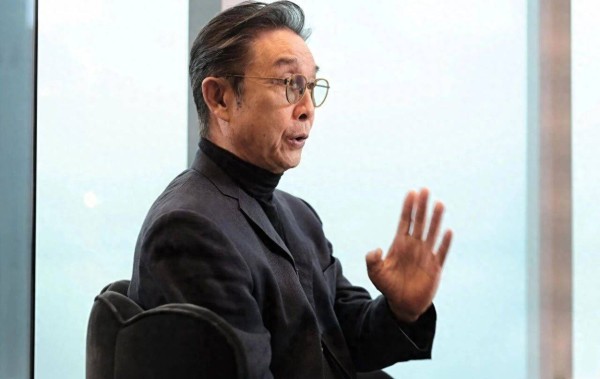 刘松仁一口气澄清六大传闻，妻子竟被传是人妖，否认与郑少秋不和