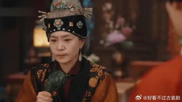老祖母用拐杖暴打荣善宝,陆江来替她挨打!