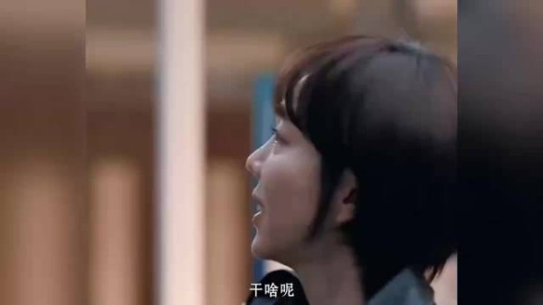 累到没力气说话都能被听成低沉性感,艾辰这滤镜一开,刘铮亮喘气都是优点