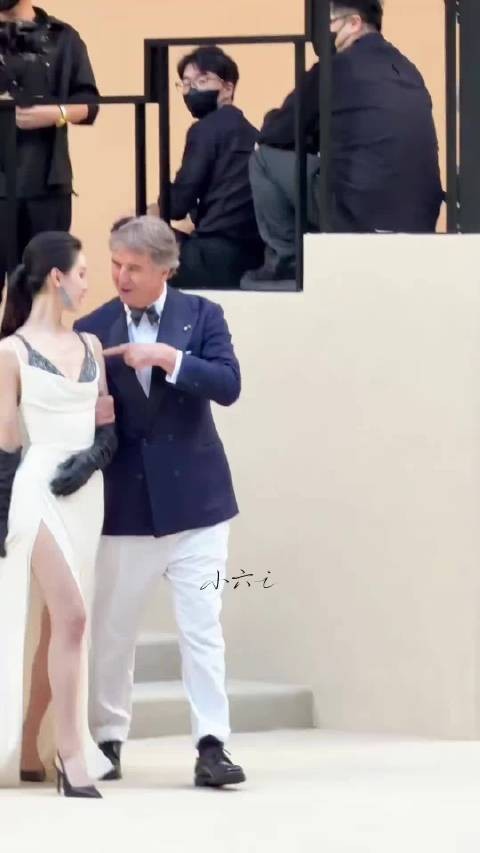 陈都灵白裙高马尾气场全开 女神降临！陈都灵真的好落落大方！
