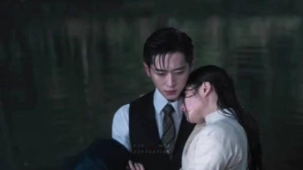 丞磊公主抱徐若晗，虞昶轩火场跳河守护叶平君