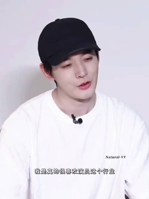 邓为几百次试镜被拒,坚持等来机会