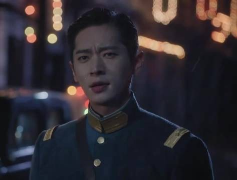 丞磊受访称拍完戏后劲很大,观众看完整个人也挺窒息