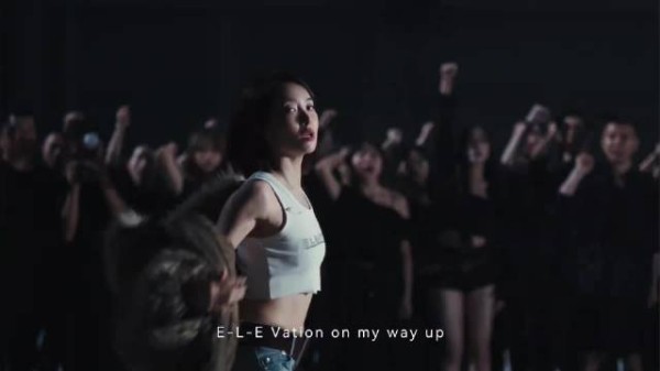 宋茜Elevation舞台首秀 你好星期六质感突出