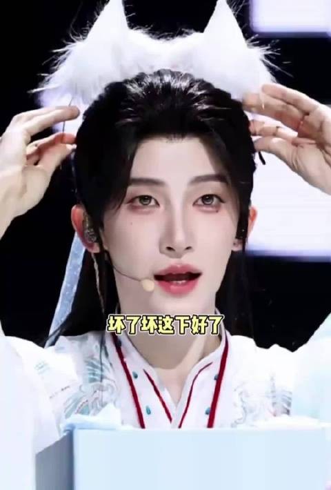 谁说上网没用呢？ 这上网让我看到了抽象的刘宇闪身步