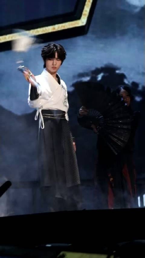 剑舞翩翩迷人钎钎!国风小@深圳DYG丶钎城 又上线啦
