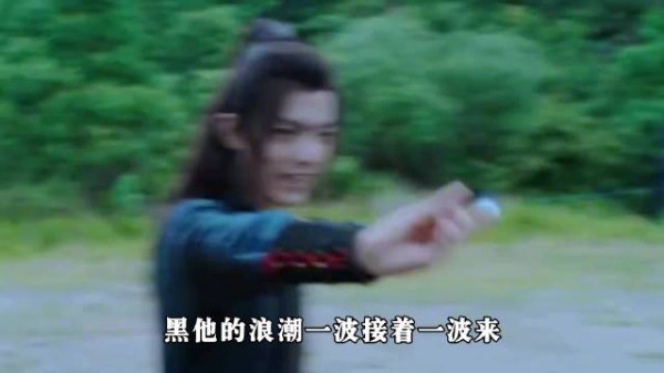 肖战直面舆论漩涡坦诚道歉，坚守清醒与风骨