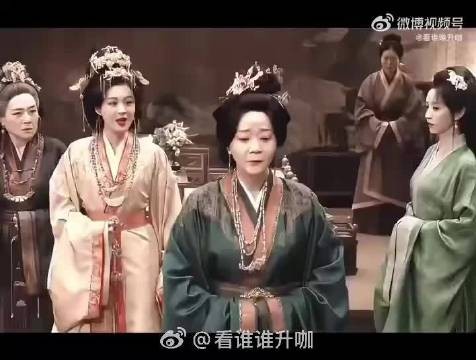 老戏骨飙戏男女主面无表情被调侃像睡着