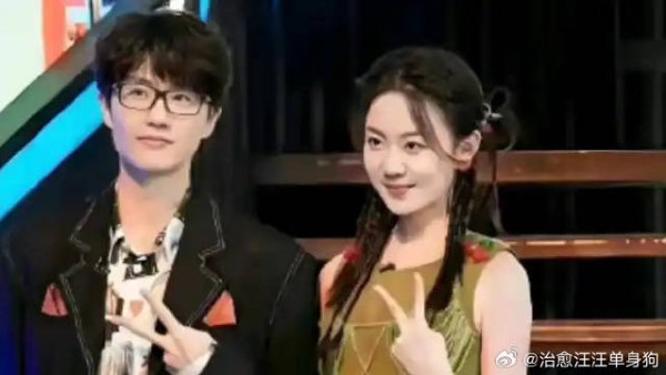曝许嵩冯禧结婚,深圳海边举行婚礼,一分钟回顾两人感情线