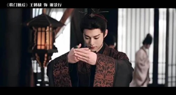王鹤棣古偶的神 只有帅成这样才可以当古偶男主