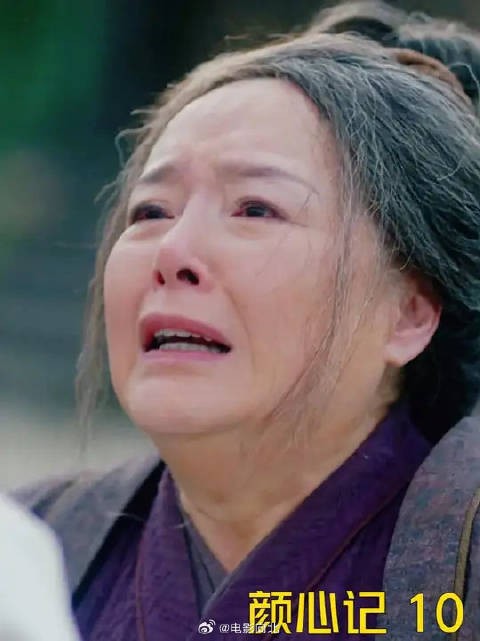 妻子变成个老婆婆，丈夫仅凭一个动作就认出了她