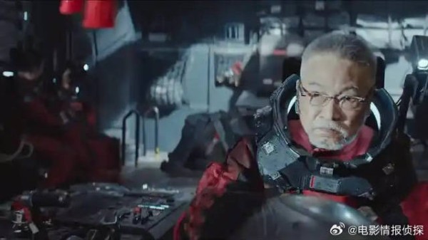 地球偏离轨道，引发大规模地震，姥爷大秀车技逃出生天！