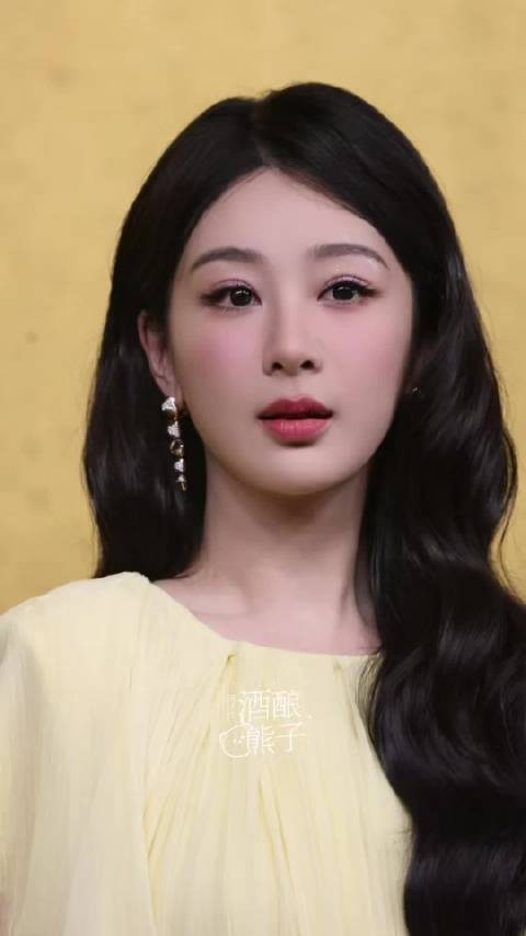 杨紫vogue造型来了!完全温柔的披发,姐姐