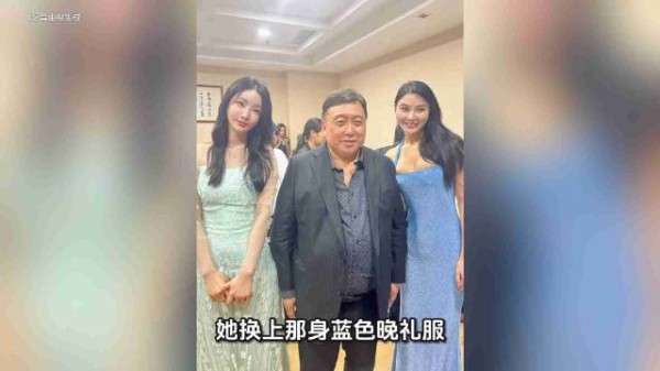 吴丹晒照调侃王晶年轻，一袭蓝衣尽显大女主气场