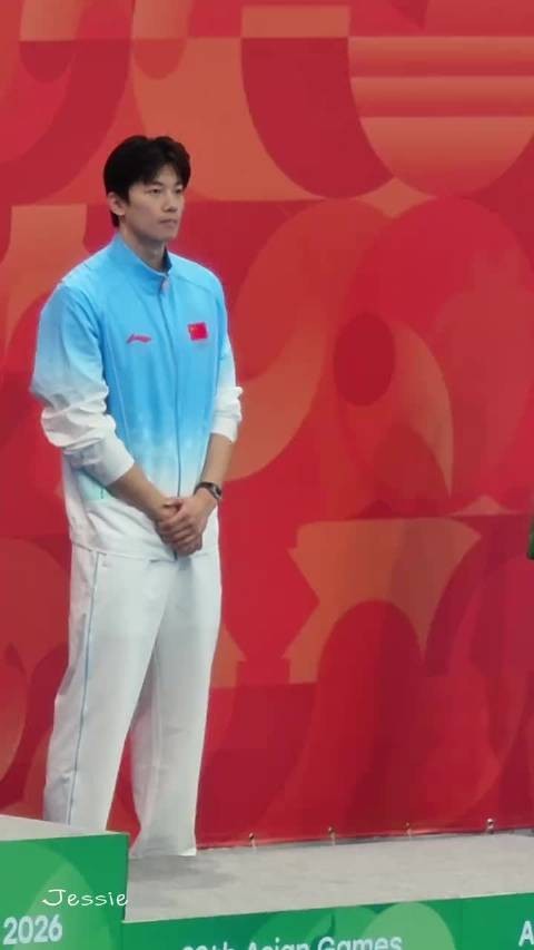 萩野公介退役任颁奖嘉宾，汪顺坚守泳池