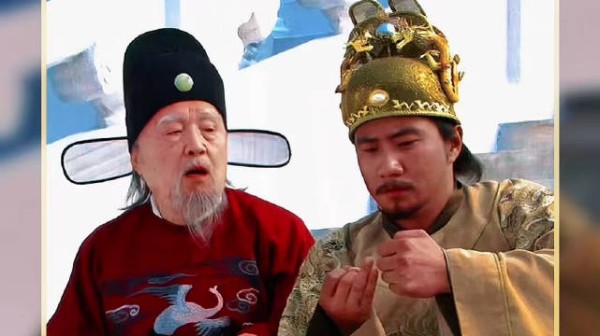 朱元璋怒打皇子因摸鱼抓猫，李善长劝谏揭苦心托宋濂