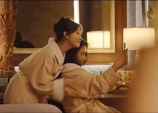 一个关于网恋的电影，女孩子一定要注意安全，不要随意见网友