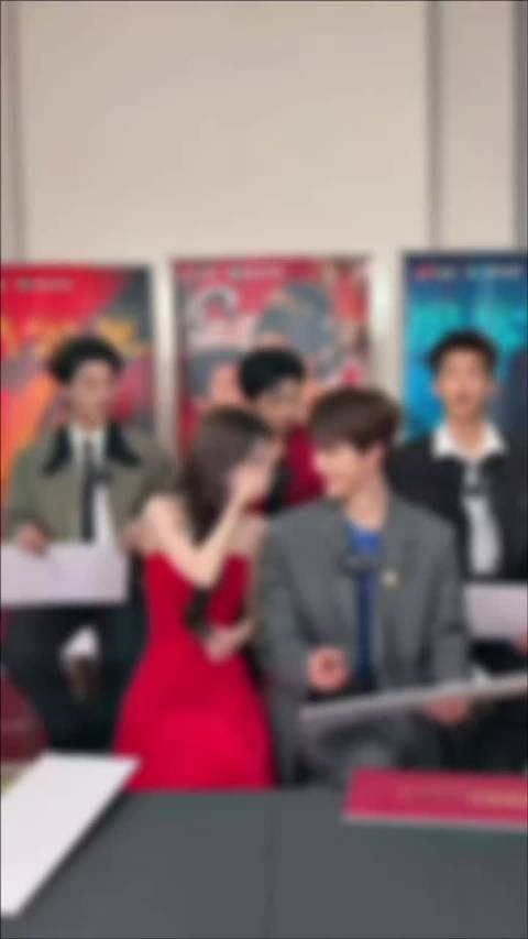 孟子义李昀锐就这样一直搭!微博视界大会又要合体啦!好幸福