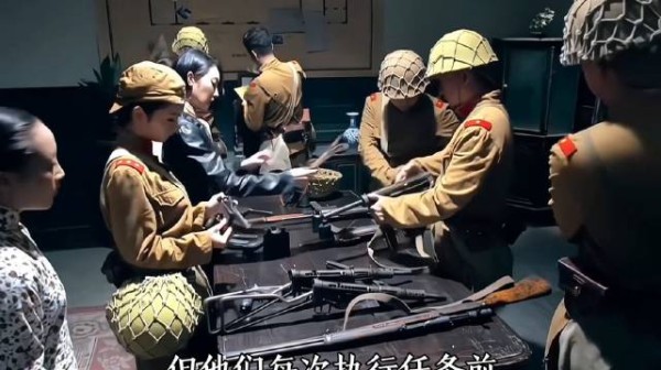 战士们深夜偷袭鬼子基地,没想到竟然中了埋伏