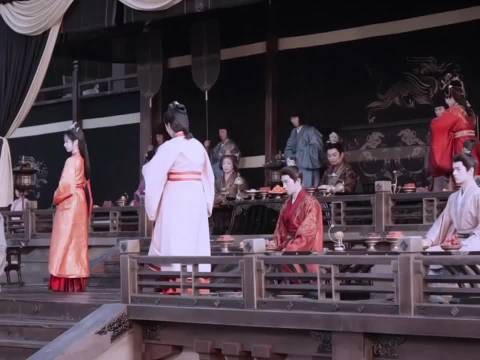 皇帝借魏娆手坑韩家,陆濯带伤揍趴韩辽断军权念想
