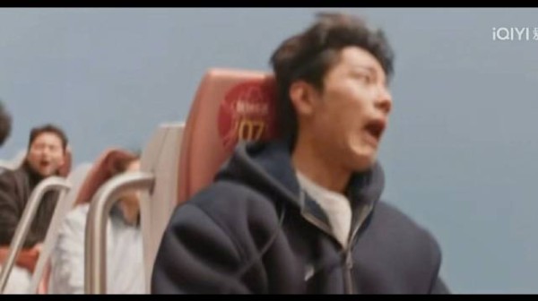 肖战刘铮亮坐过山车晕过去了