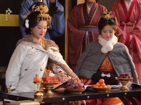 嫁金钗魏娆周芙母女上演宫心计 母女同框，最权威的妈妈和女儿出现了！