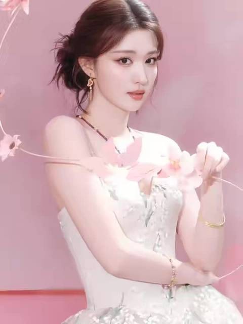 镜头给到她的那一刻，一下子就明白什么叫古画里走出来的美人