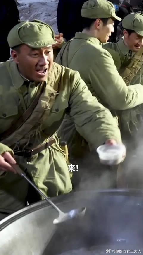 看着七连战士们吃元宵的场景,如果这就是故事的结局,该有多好啊!