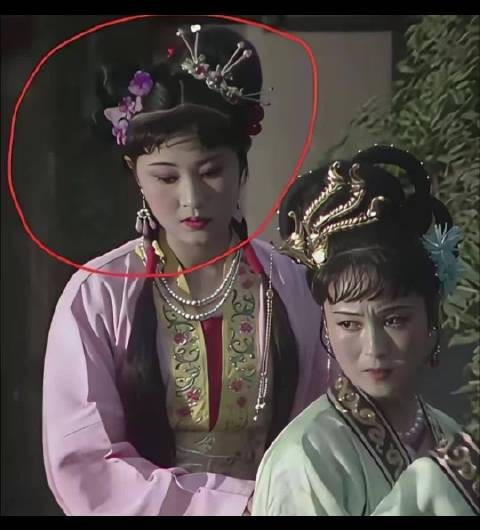 西游记高老庄猪八戒看上高小姐 丫鬟容貌更胜一筹