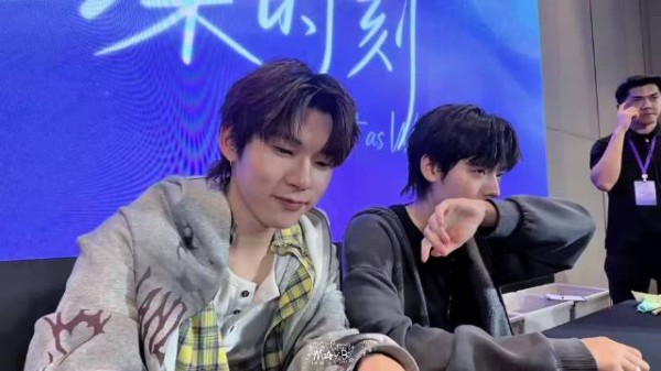粉丝点歌ตั้งใจรัก Por开唱พุดไม่ค่อยเก่ง